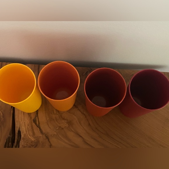 Collectable 1970’s Tupperwear Harvest Tumblers - Picture 3 of 4